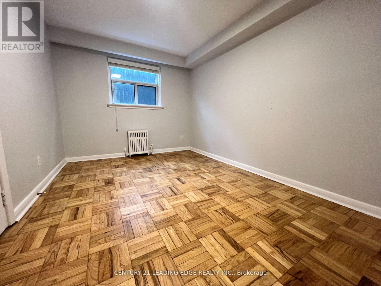 2 - 2719 Lake Shore Boulevard W, Toronto, Ontario  M8V 1G9 - Photo 8 - W12196507