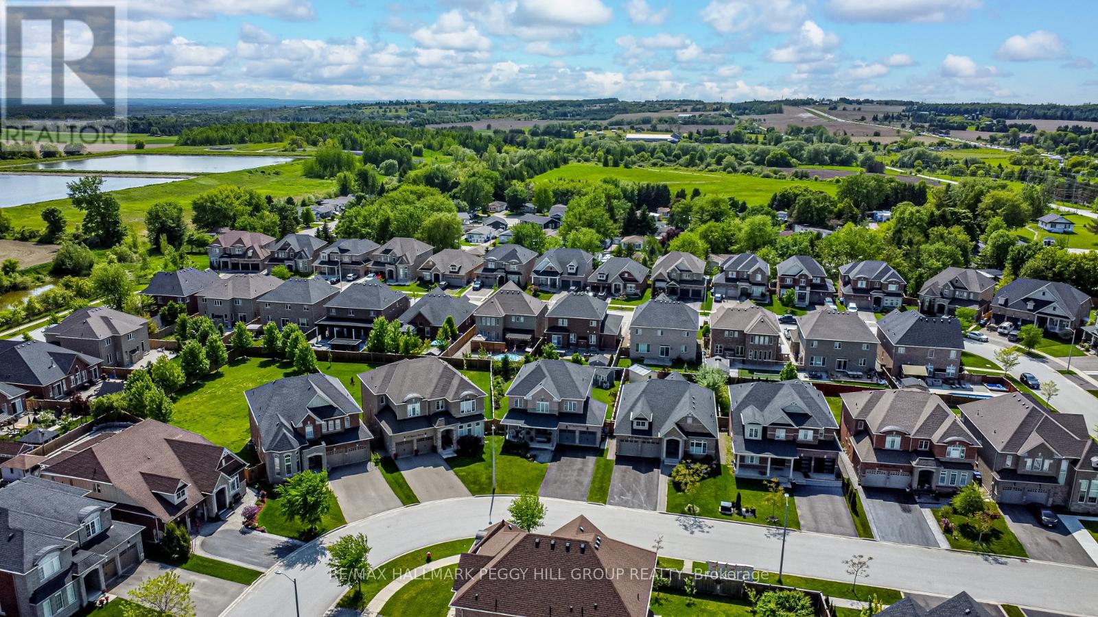 25 Copeland Crescent, Innisfil, Ontario  L0L 1L0 - Photo 2 - N12096291
