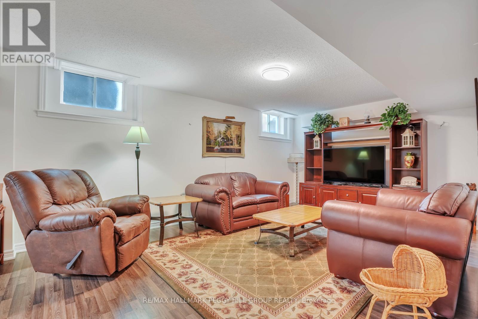 25 Copeland Crescent, Innisfil, Ontario  L0L 1L0 - Photo 19 - N12096291