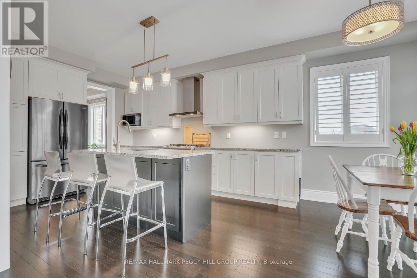 25 Copeland Crescent, Innisfil, Ontario  L0L 1L0 - Photo 5 - N12096291