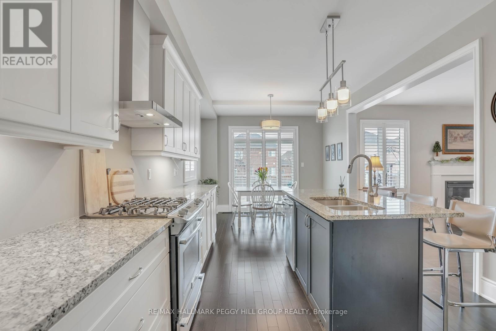 25 Copeland Crescent, Innisfil, Ontario  L0L 1L0 - Photo 4 - N12096291