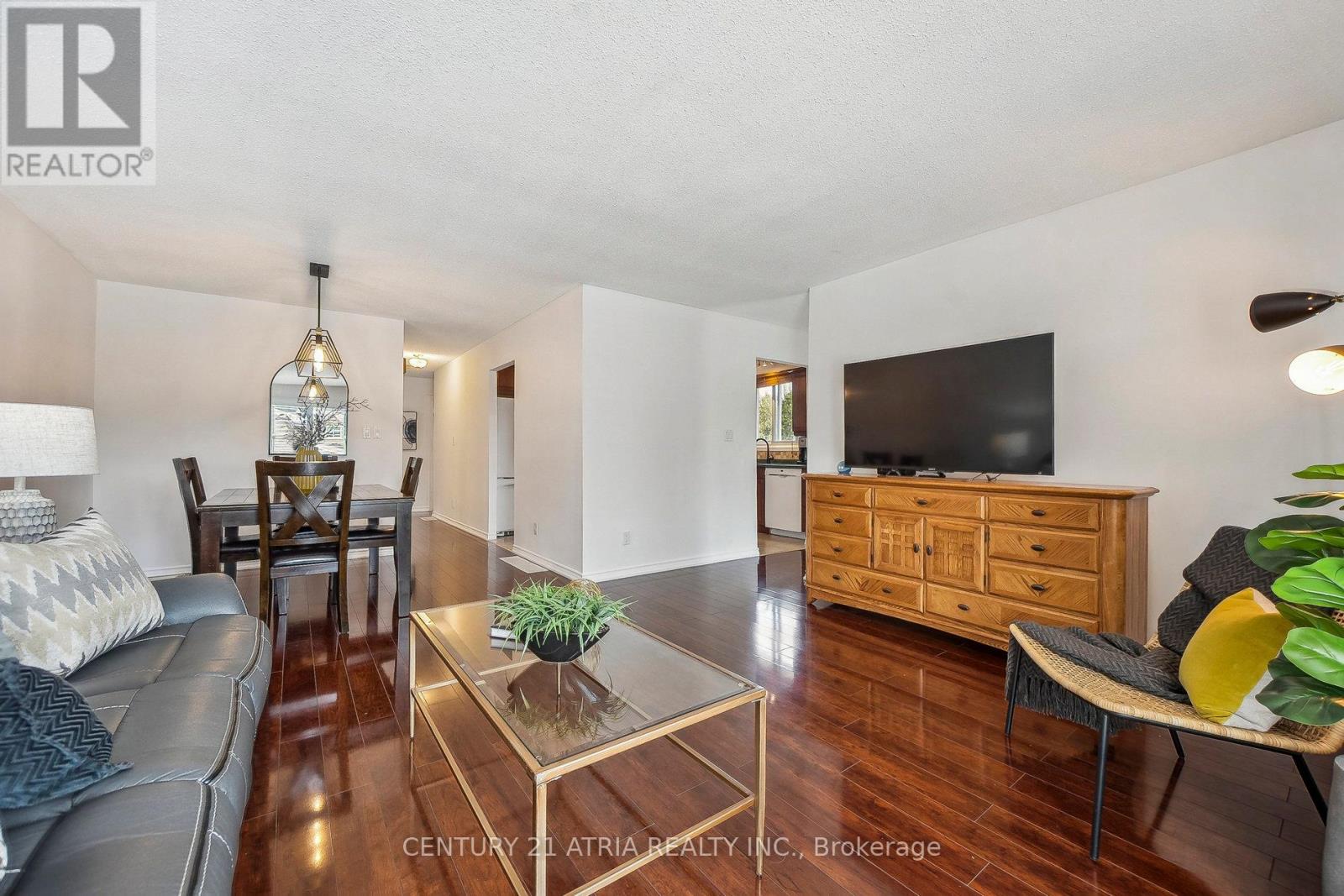 62 Guildwood Drive, Hamilton, Ontario  L9C 6S4 - Photo 14 - X12077816