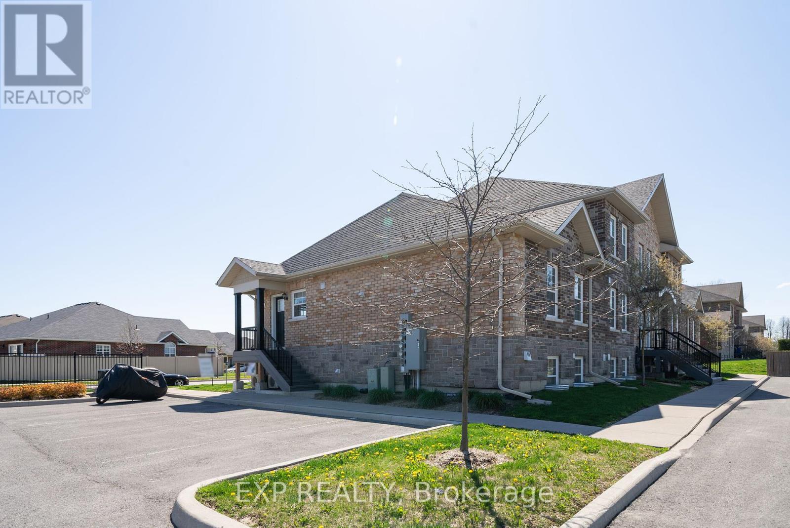 306 - 450 Lonsberry Drive, Cobourg, Ontario  K9A 0K4 - Photo 3 - X12134249