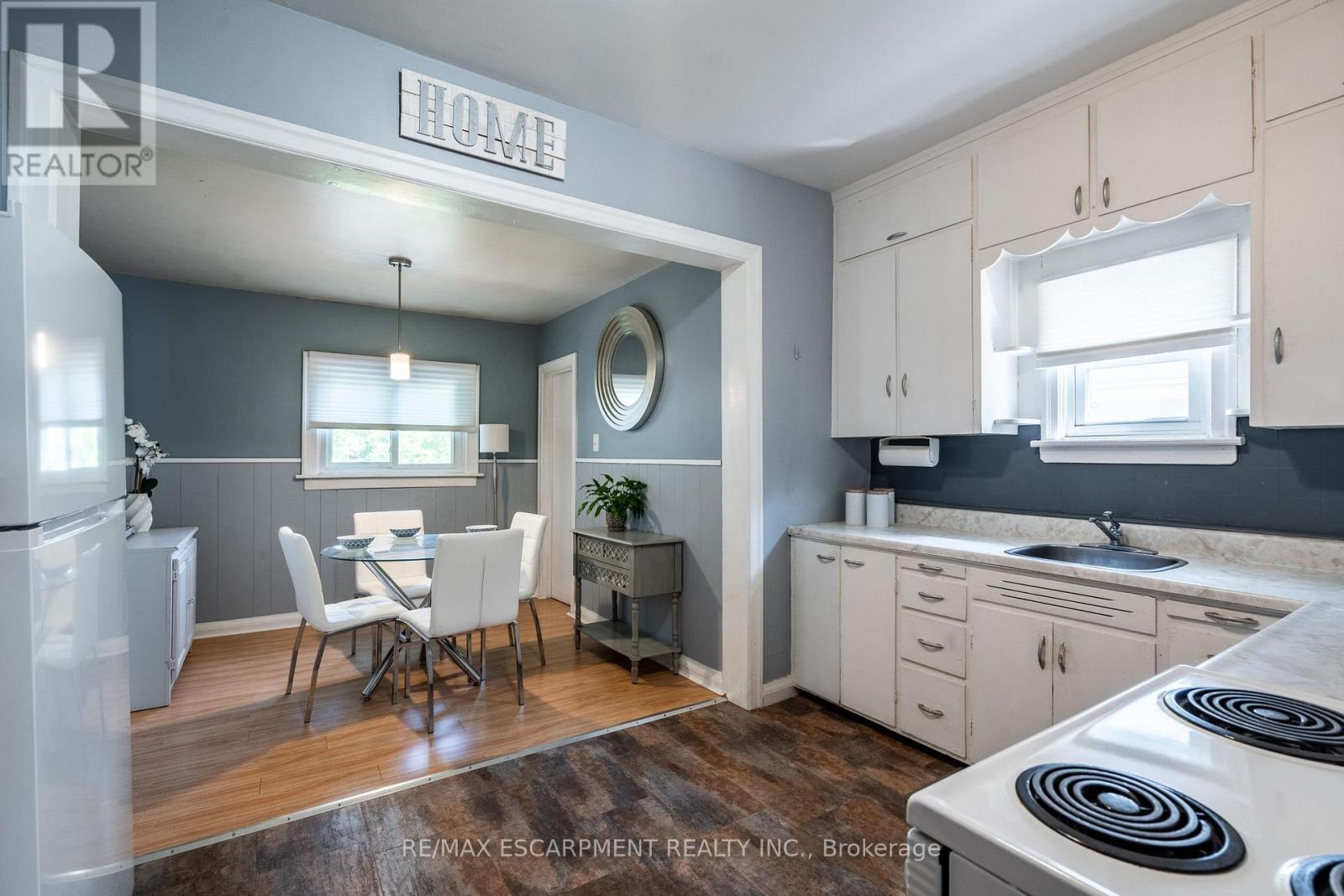 153 East 5th Street, Hamilton (Centremount), Ontario  L9A 2Z7 - Photo 15 - X12196344
