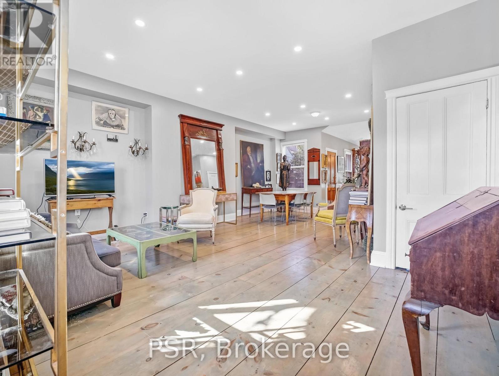 80 Ferrie Street W, Hamilton (North End), Ontario  L8L 1C9 - Photo 2 - X12196473