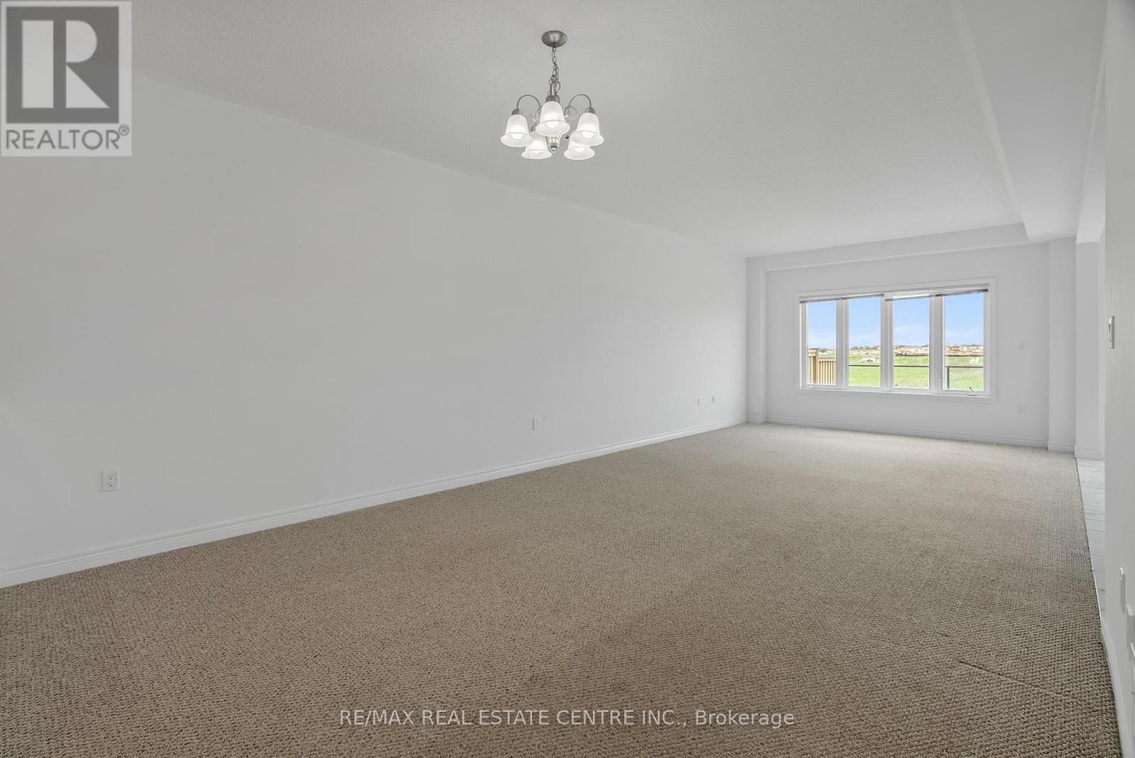 56 Rockledge Drive, Hamilton, Ontario  L0R 1P0 - Photo 5 - X12196490