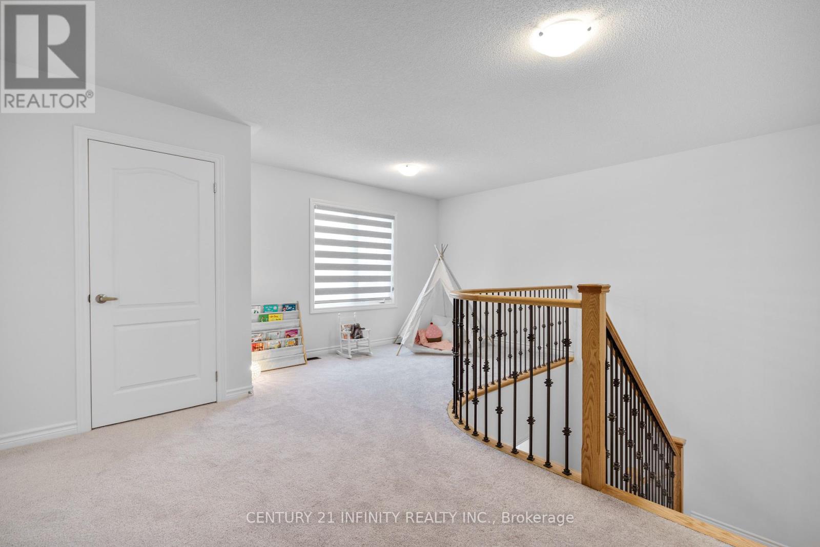 18 Valleo Street, Georgina, Ontario  L4P 0J9 - Photo 15 - N12196603
