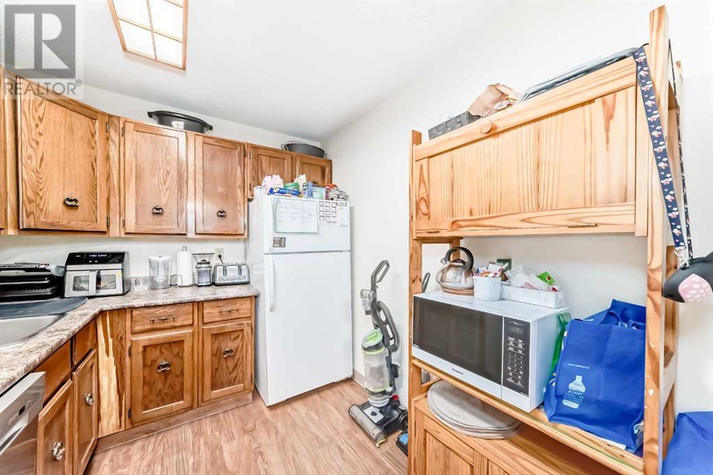 Property at 5212, 315 Southampton Drive SW image 4