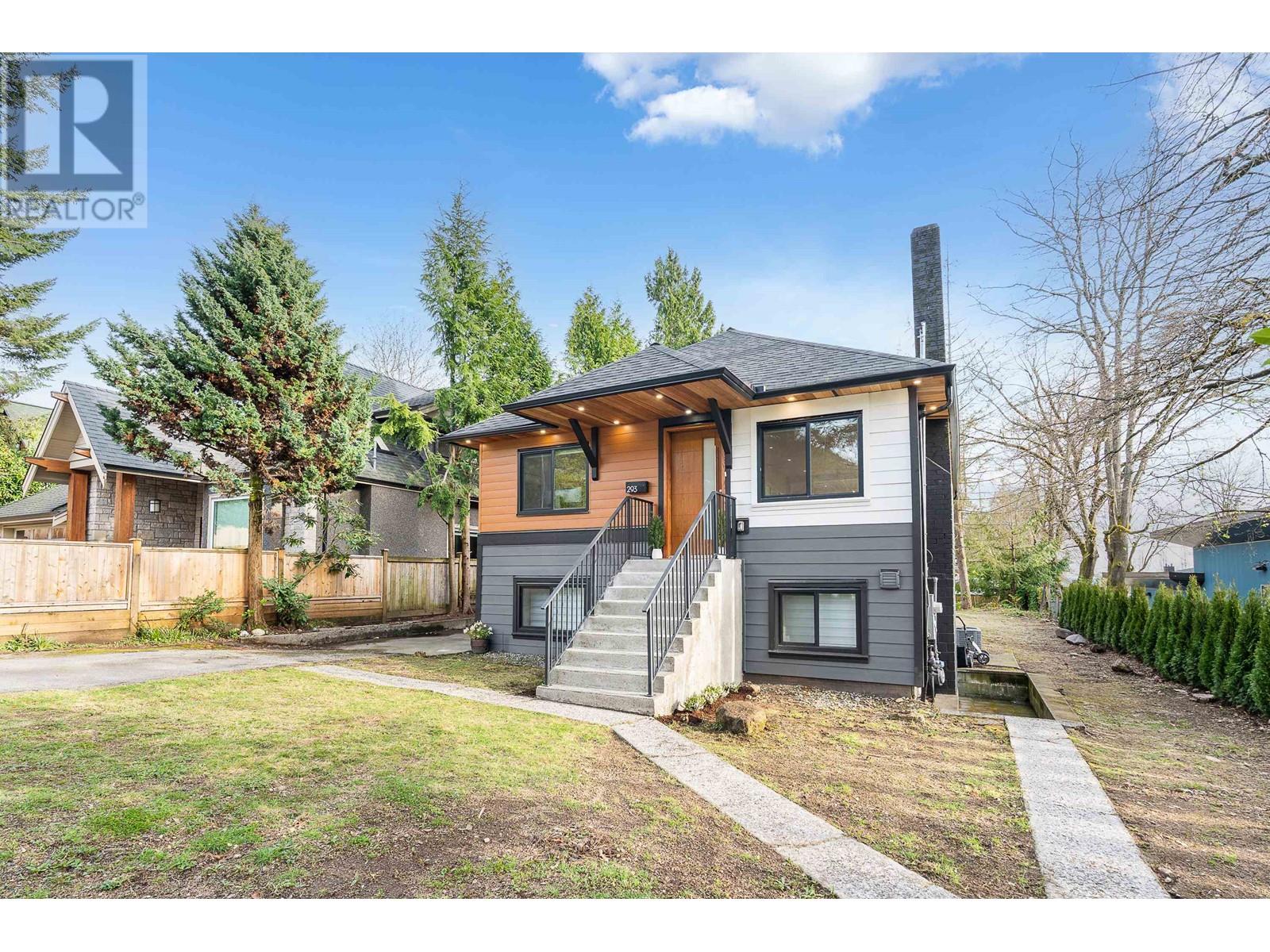 293 W WINDSOR ROAD, North Vancouver, British Columbia