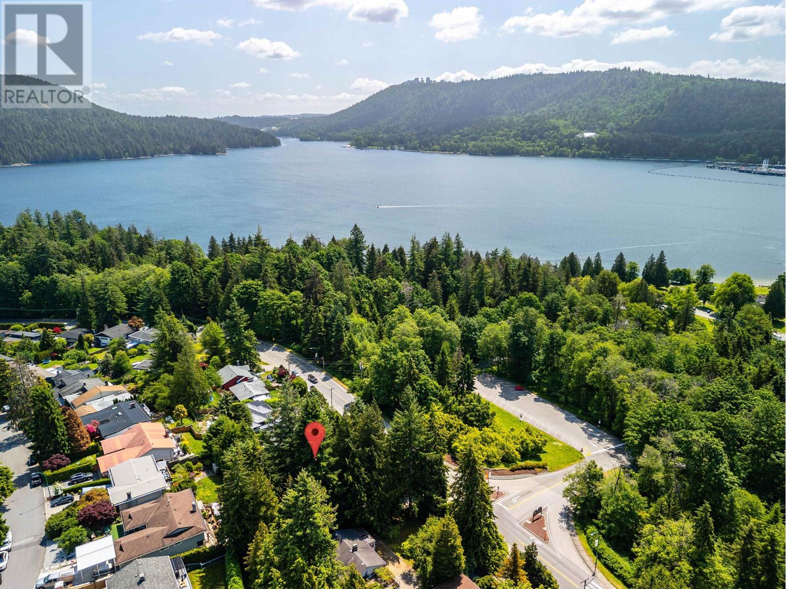 4150 DOLLARTON HIGHWAY, North Vancouver, British Columbia