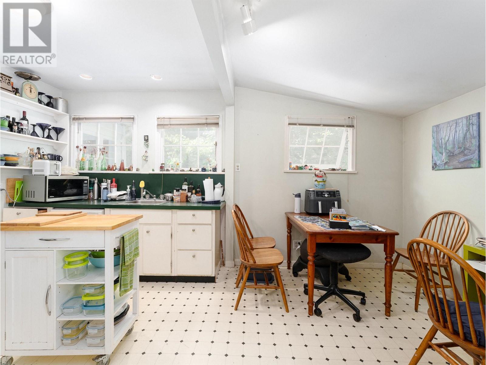 4150 Dollarton Highway, North Vancouver, British Columbia  V7G 1A2 - Photo 19 - R3010824