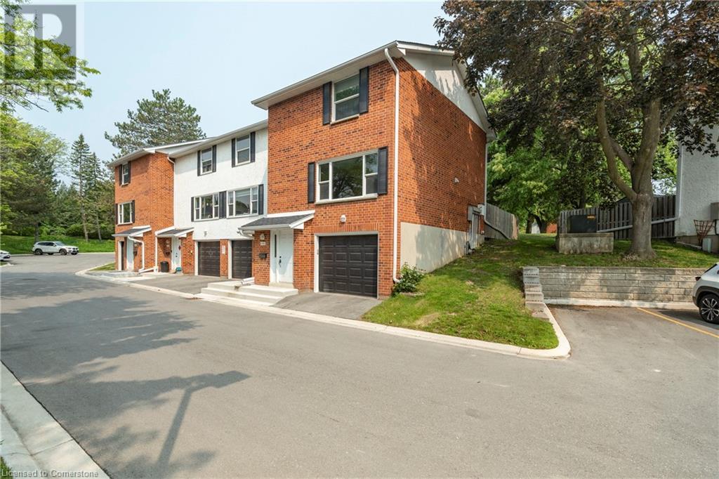 411 Keats Way Unit# 4, Waterloo, Ontario N2L 5S7 - Photo 1 - 40737607