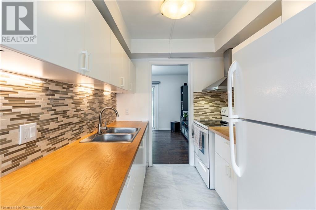 411 Keats Way Unit# 4, Waterloo, Ontario N2L 5S7 - Photo 11 - 40737607