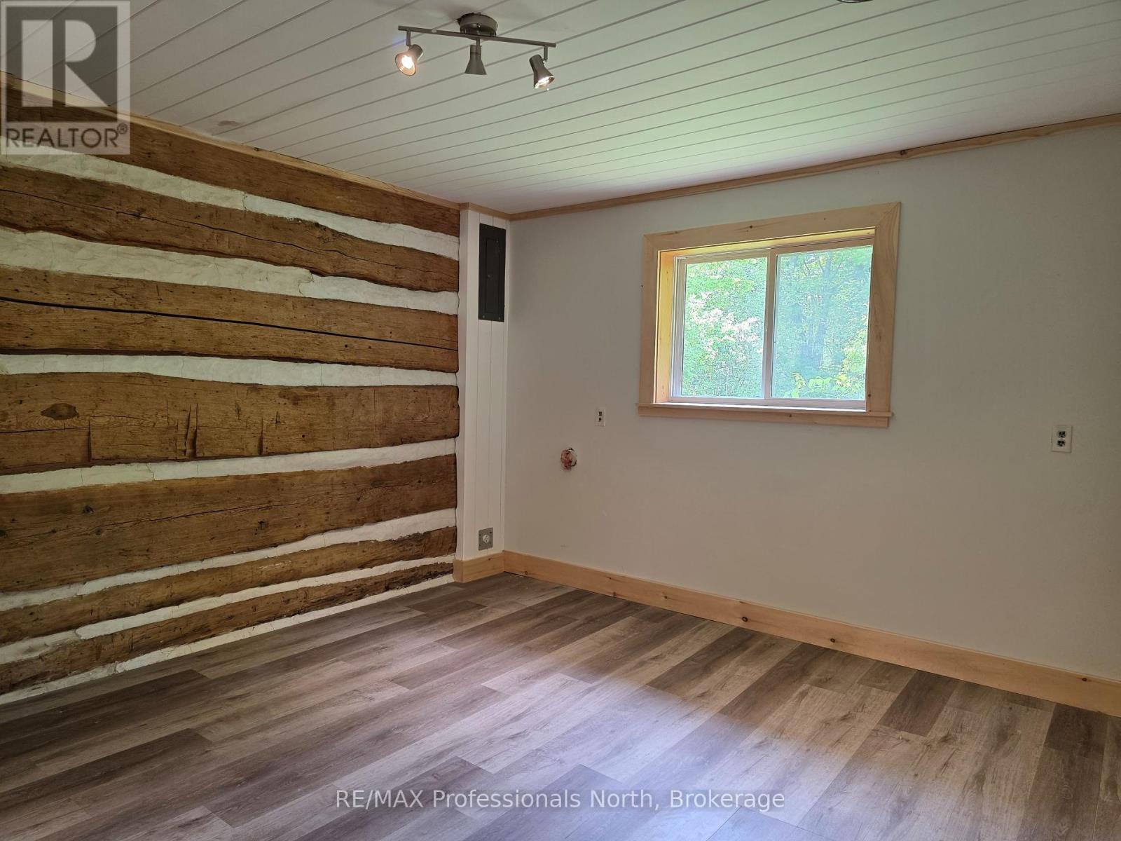 1537 Tulip Road, Algonquin Highlands, Ontario  K0M 2K0 - Photo 6 - X12196598