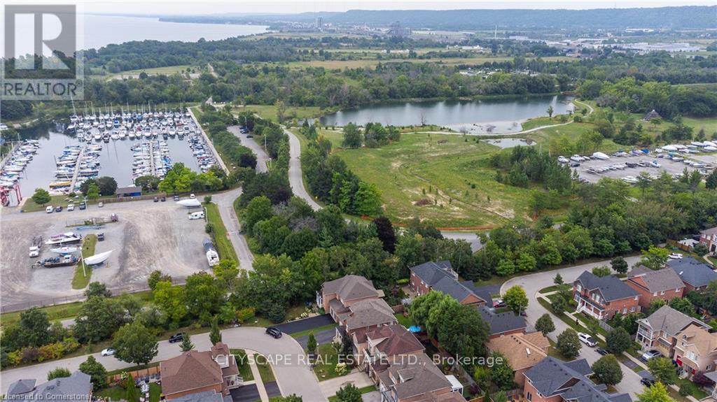 46 Bridgenorth Crescent, Hamilton (Winona Park), Ontario  L8E 6C1 - Photo 37 - X12193834