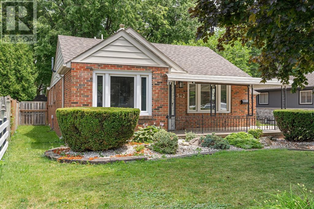 542 Lesperance, Tecumseh, Ontario  N8N 1W4 - Photo 2 - 25014158