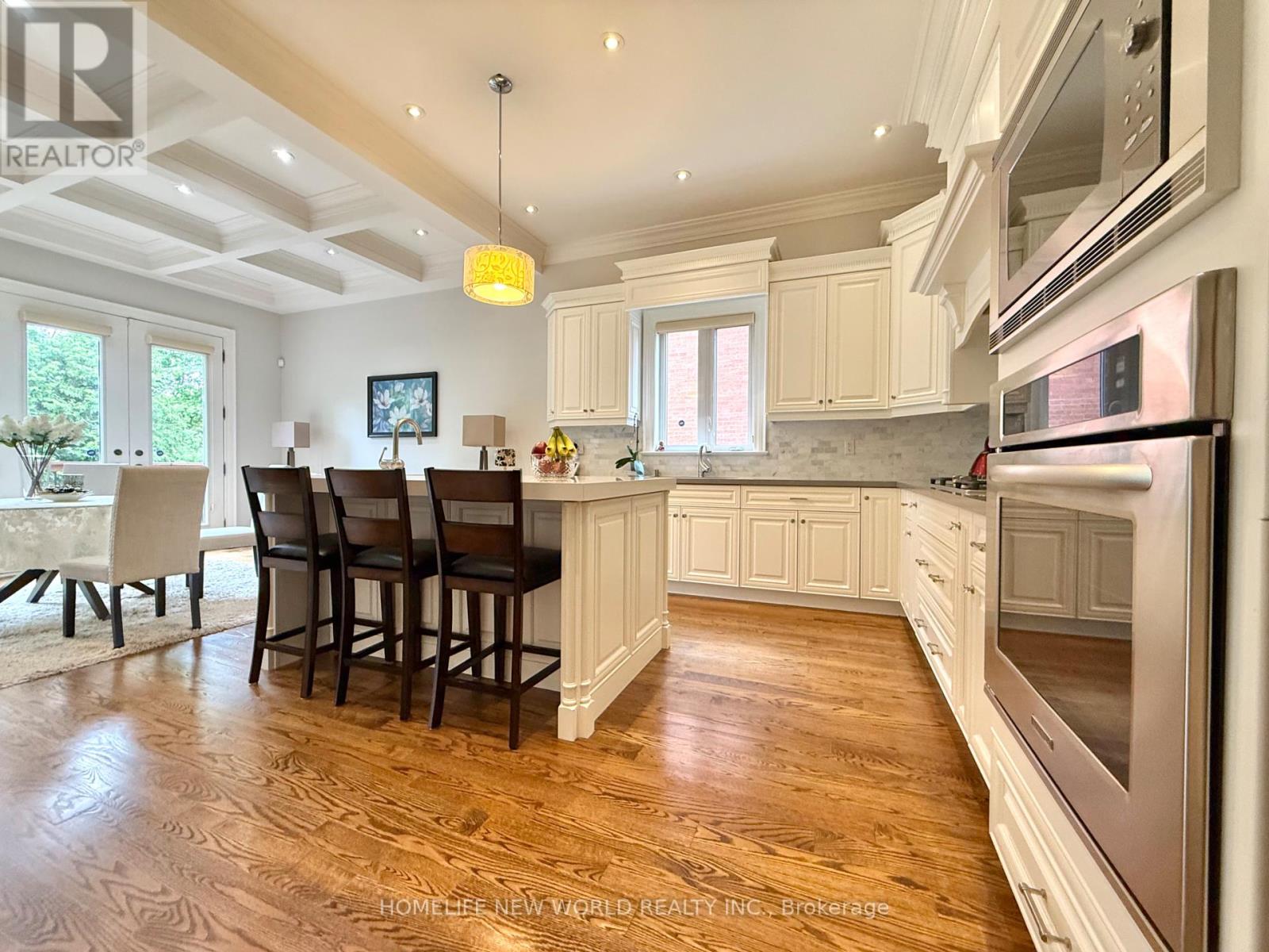 129 York Downs Drive, Toronto, Ontario  M3H 2G6 - Photo 6 - C12196575