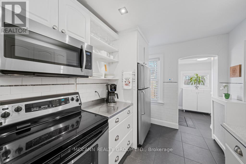 183 Lawrence Avenue W, Toronto, Ontario  M5M 1A9 - Photo 15 - C12196610