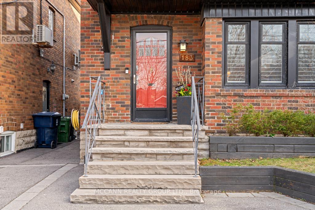 183 Lawrence Avenue W, Toronto (Lawrence Park South), Ontario  M5M 1A9 - Photo 2 - C12196610
