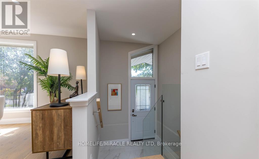 58 DANZING STREET, Toronto, Ontario