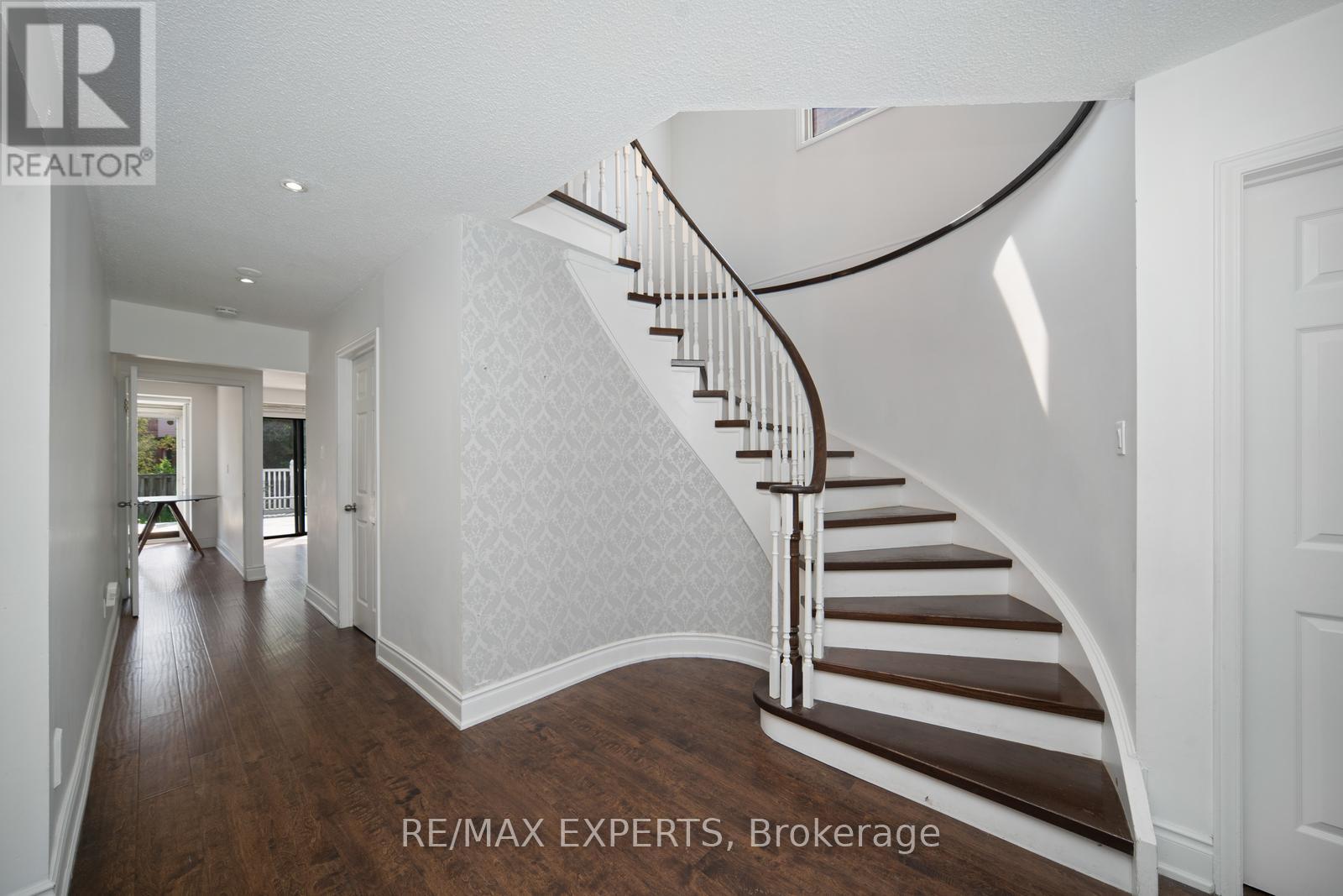 66 Carl Crescent, Toronto, Ontario  M1W 3R2 - Photo 5 - E12196583