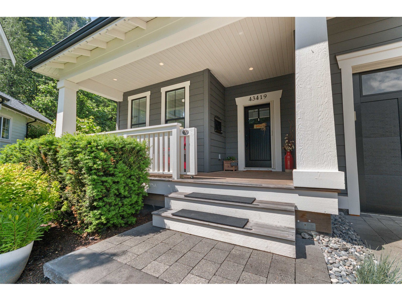 43419 Old Orchard Lane, Cultus Lake South, Cultus Lake, British Columbia  V2R 0Z4 - Photo 2 - R3011415