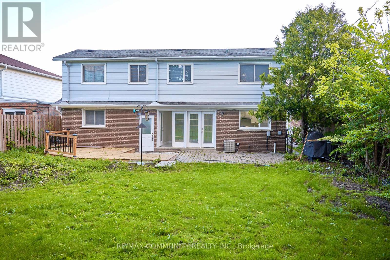 Property at 71 WILLOWRIDGE ROAD image 3