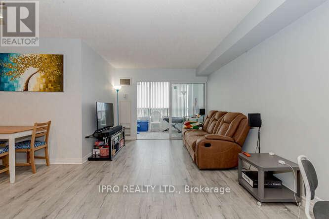 1213 - 135 Hillcrest Avenue, Mississauga, Ontario  L5B 4B1 - Photo 14 - W12196283