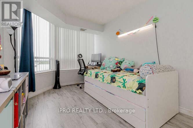 1213 - 135 Hillcrest Avenue, Mississauga, Ontario  L5B 4B1 - Photo 31 - W12196283