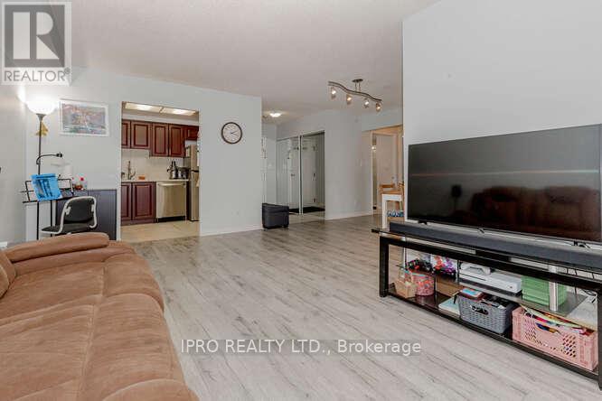 1213 - 135 Hillcrest Avenue, Mississauga, Ontario  L5B 4B1 - Photo 19 - W12196283