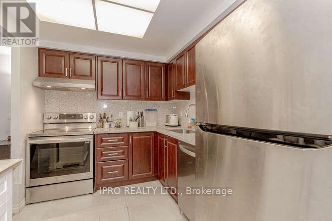 1213 - 135 Hillcrest Avenue, Mississauga, Ontario  L5B 4B1 - Photo 27 - W12196283