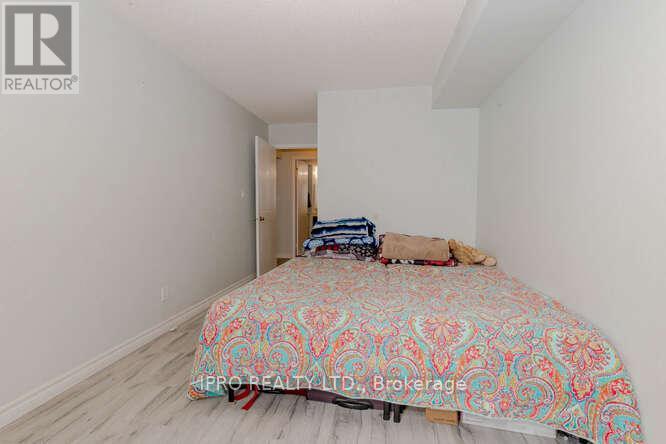 1213 - 135 Hillcrest Avenue, Mississauga, Ontario  L5B 4B1 - Photo 30 - W12196283
