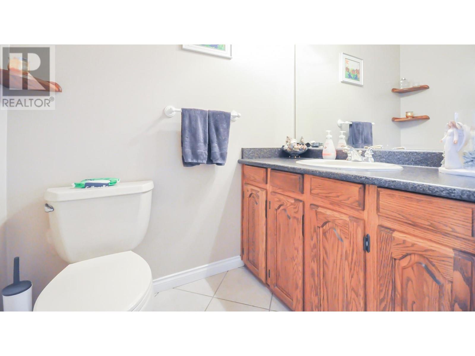 2215 Sorrento Drive, Coquitlam, British Columbia  V3K 6H6 - Photo 13 - R3003100