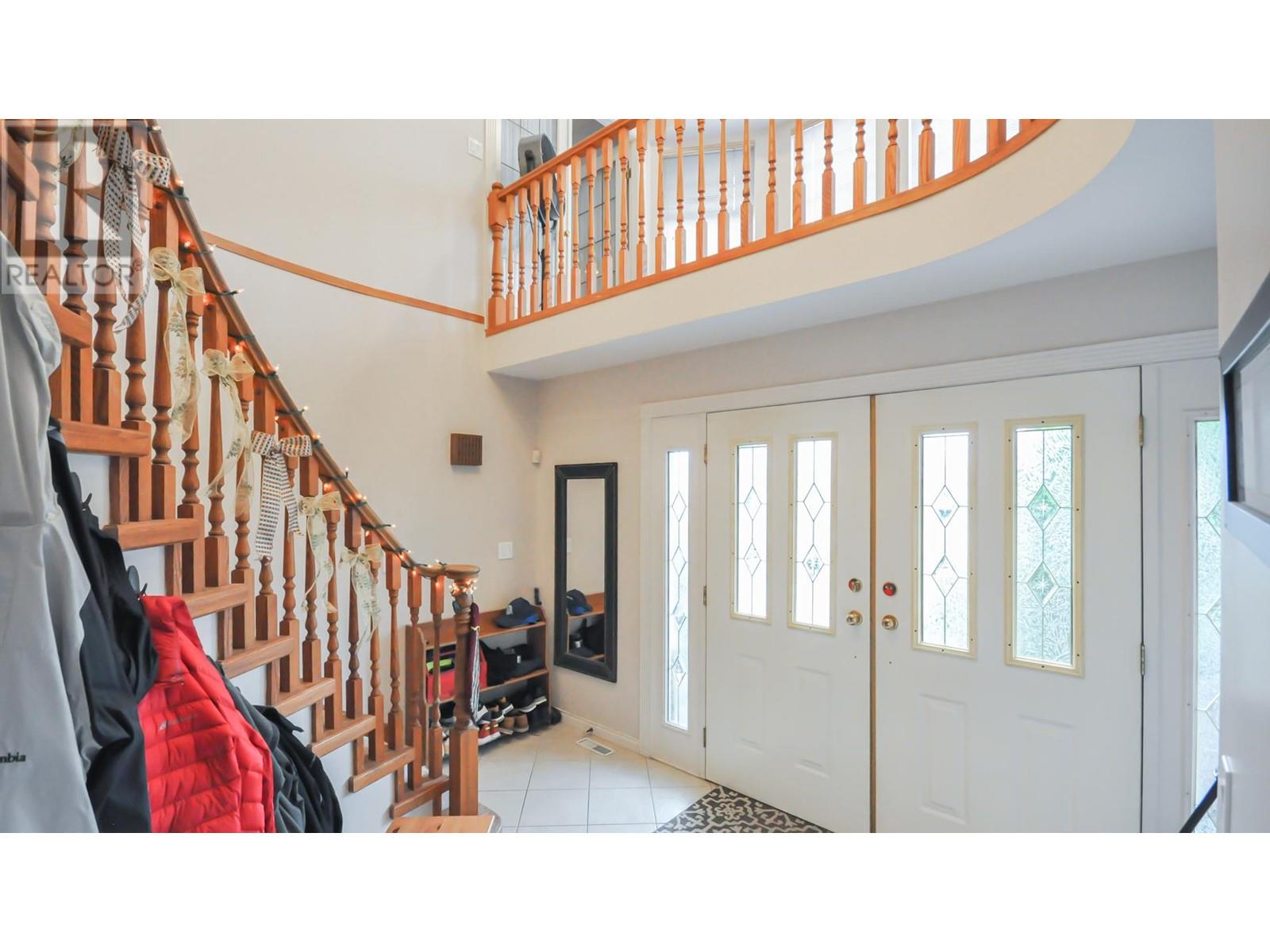 2215 Sorrento Drive, Coquitlam, British Columbia  V3K 6H6 - Photo 14 - R3003100