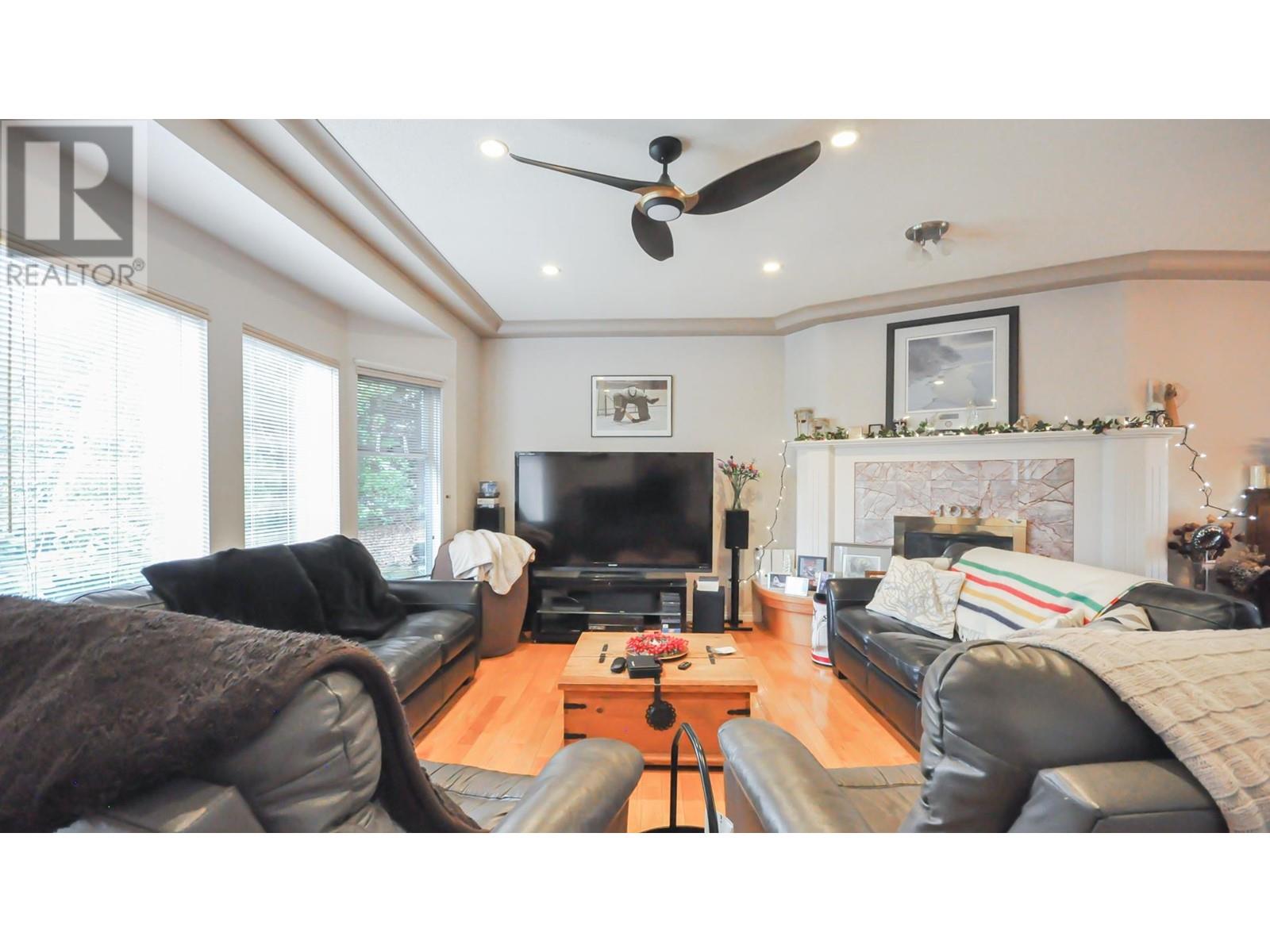 2215 Sorrento Drive, Coquitlam, British Columbia  V3K 6H6 - Photo 1 - R3003100