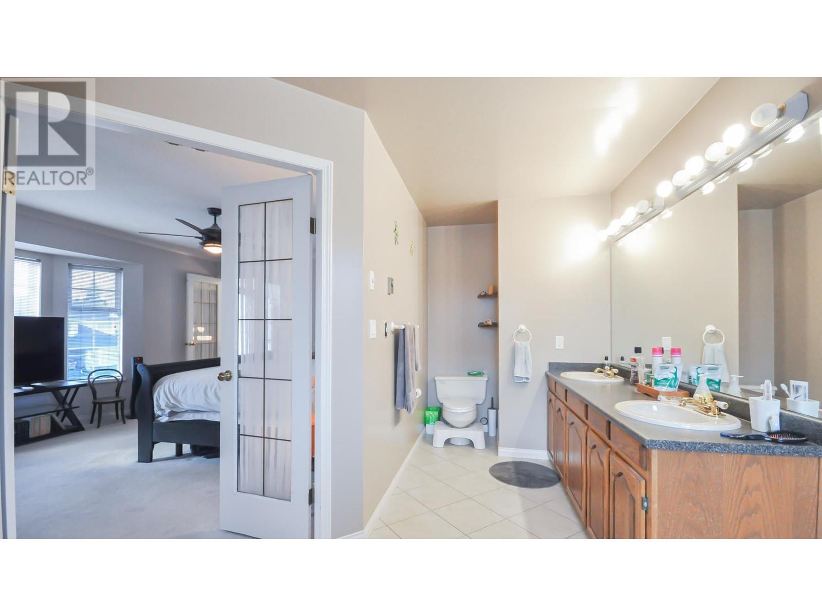 2215 Sorrento Drive, Coquitlam, British Columbia  V3K 6H6 - Photo 20 - R3003100