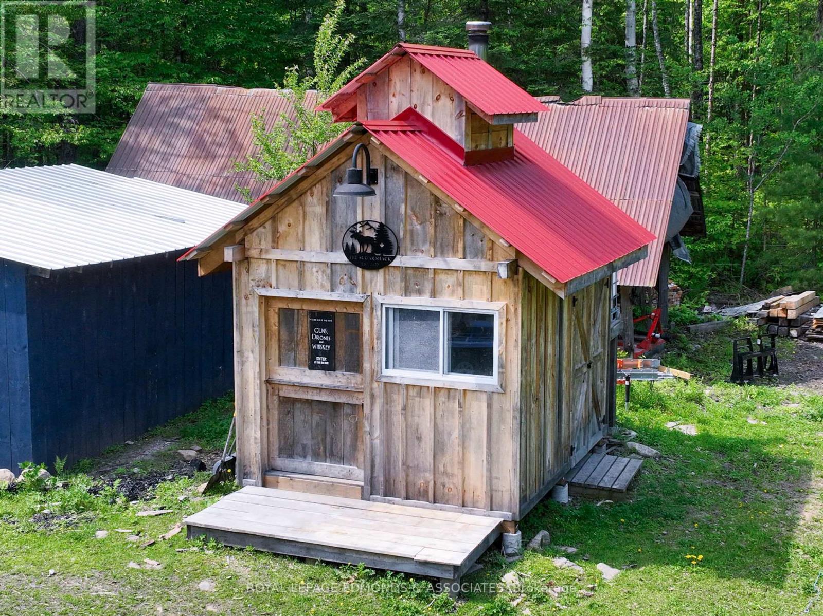 1077 Allan Road, Laurentian Hills, Ontario  K0J 1P0 - Photo 26 - X12084045