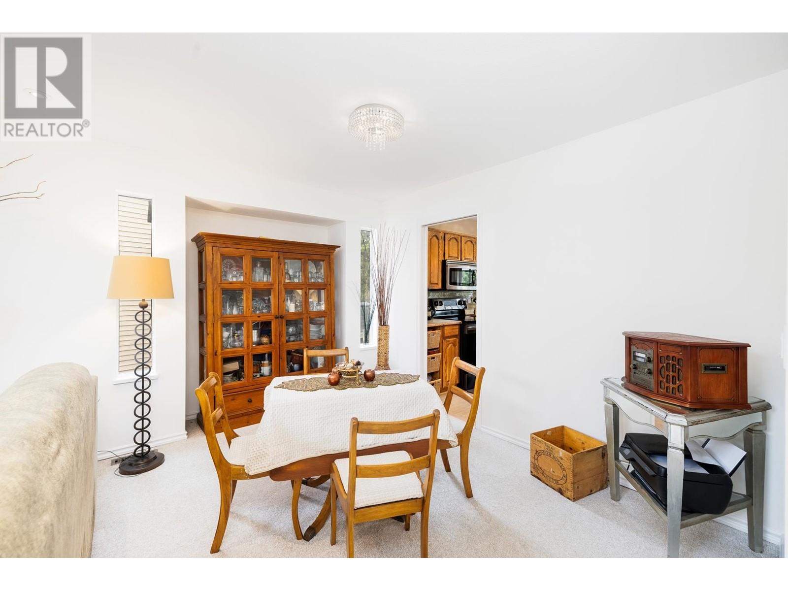 12400 Nikola Street, Pitt Meadows, British Columbia  V3Y 2K8 - Photo 4 - R3006200