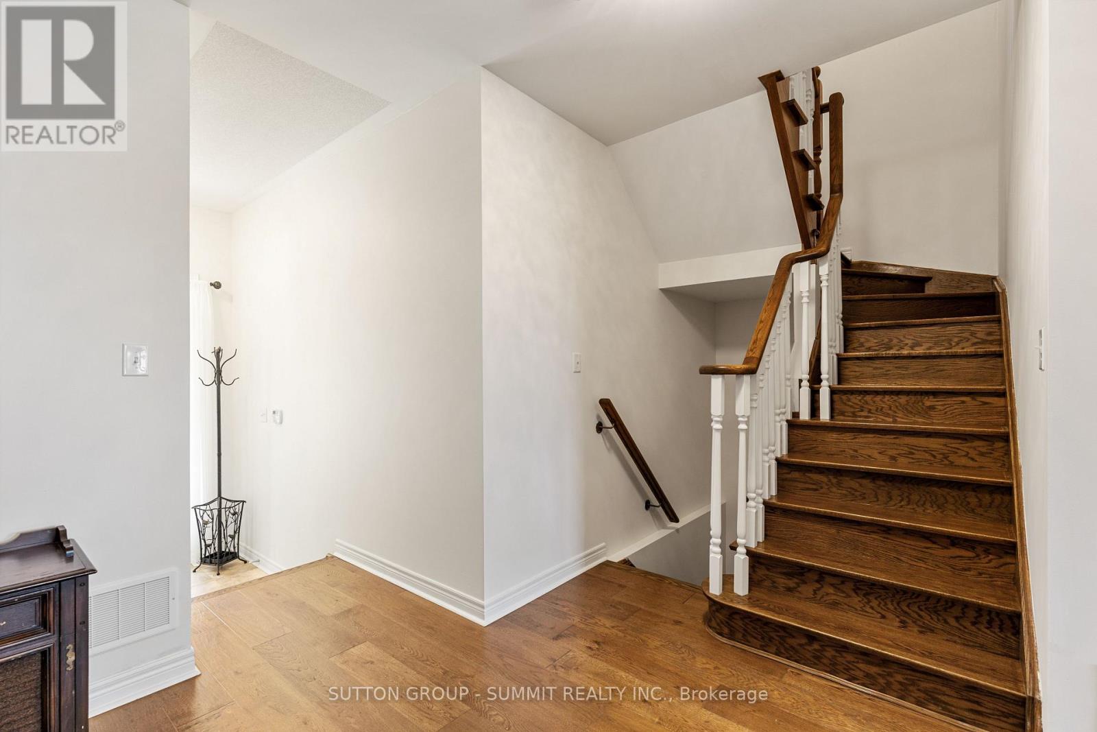 32 Gosnel Circle, Bradford West Gwillimbury, Ontario  L3Z 2A5 - Photo 18 - N12196600