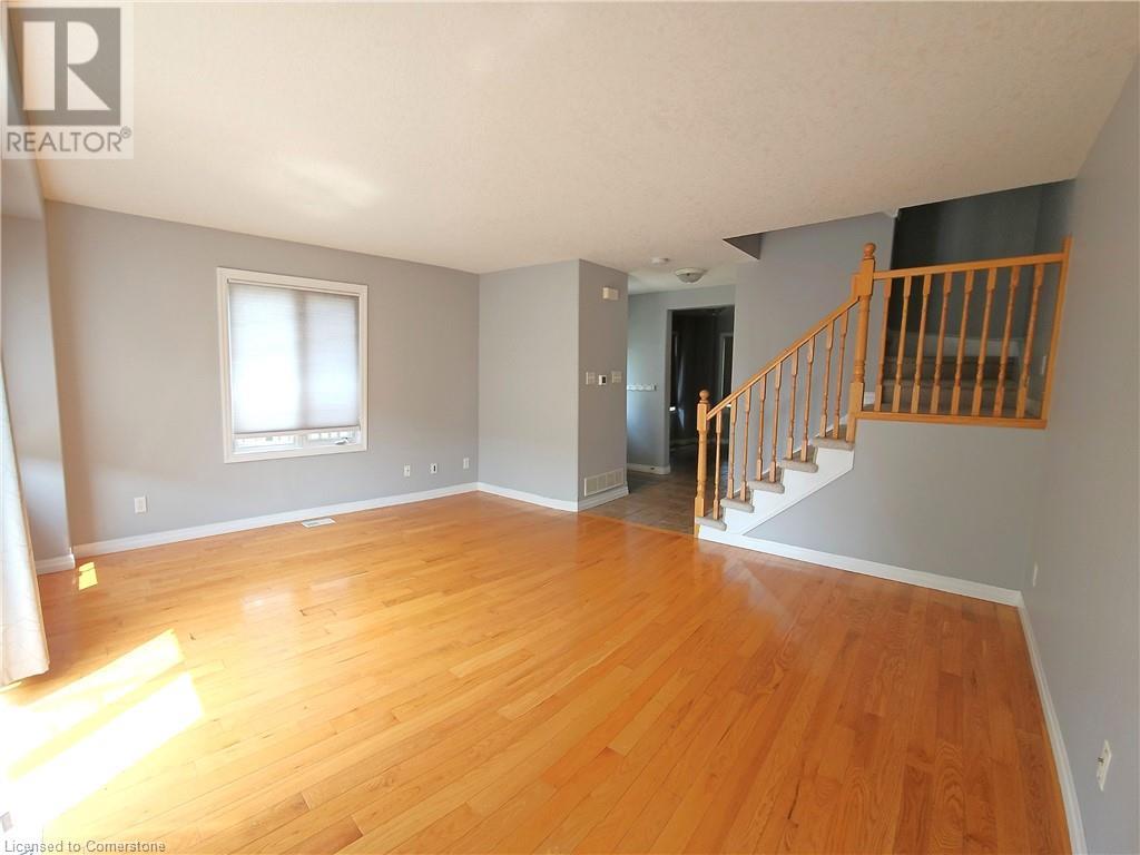 535 Windflower Crescent Unit# 11, Kitchener, Ontario N2E 4L7 - Photo 2 - 40736990