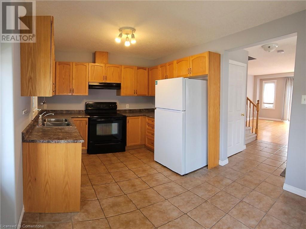 535 Windflower Crescent Unit# 11, Kitchener, Ontario N2E 4L7 - Photo 3 - 40736990