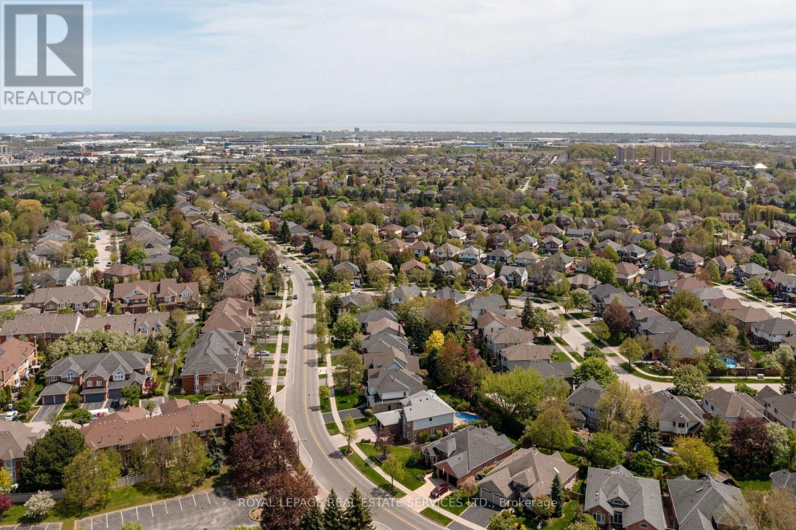 3 - 2175 Country Club Drive, Burlington, Ontario  L7M 4H9 - Photo 46 - W12196566