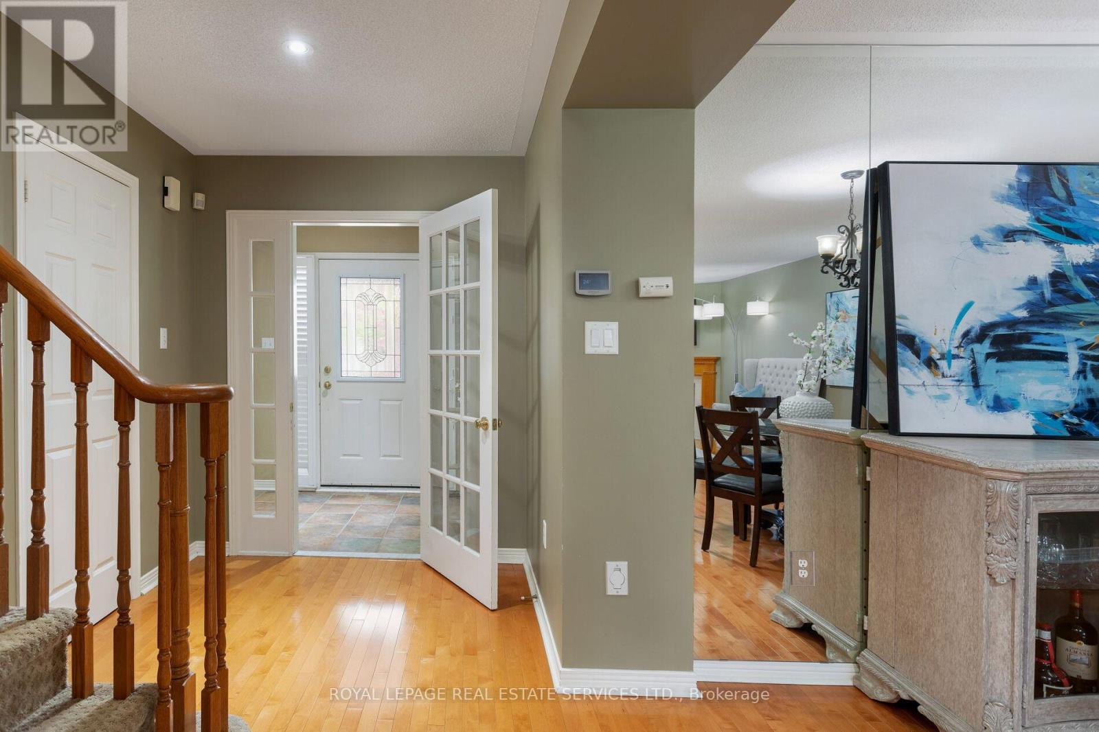 3 - 2175 Country Club Drive, Burlington, Ontario  L7M 4H9 - Photo 5 - W12196566