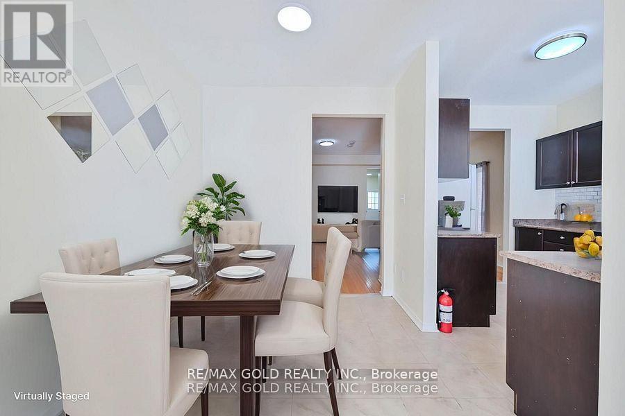 92 Cookview Drive, Brampton, Ontario  L6R 3V1 - Photo 2 - W12196570