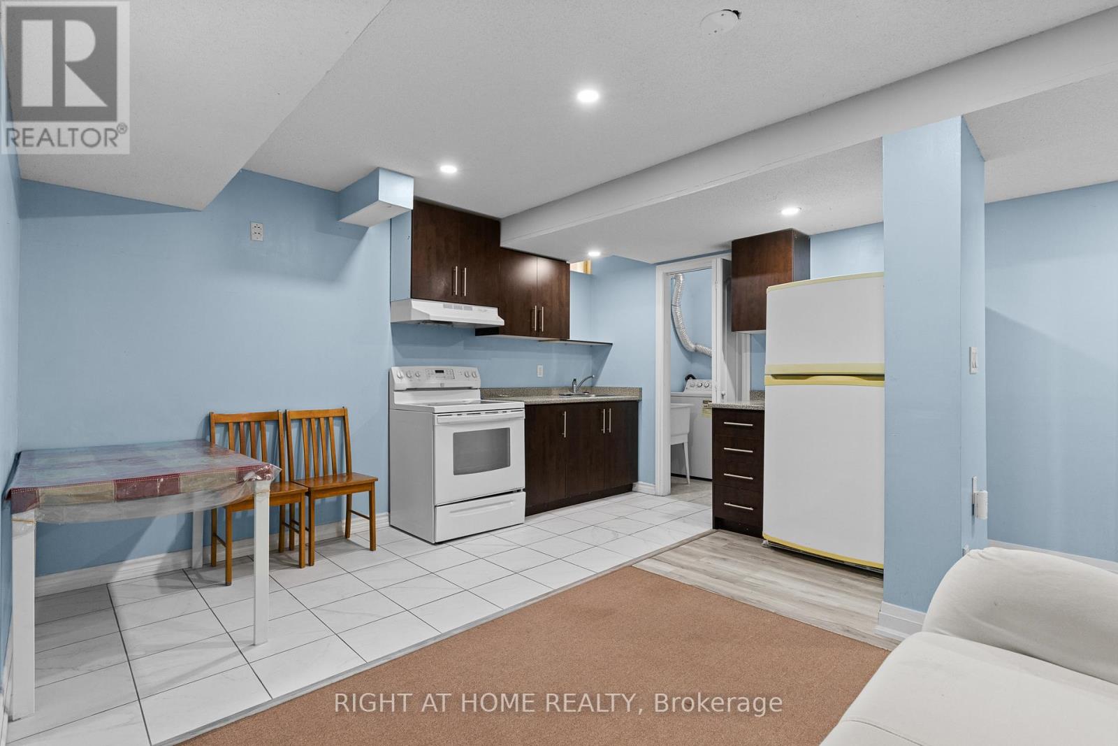 Bsmt - 5849 Sidmouth Street, Mississauga, Ontario  L5V 2K1 - Photo 7 - W12196587