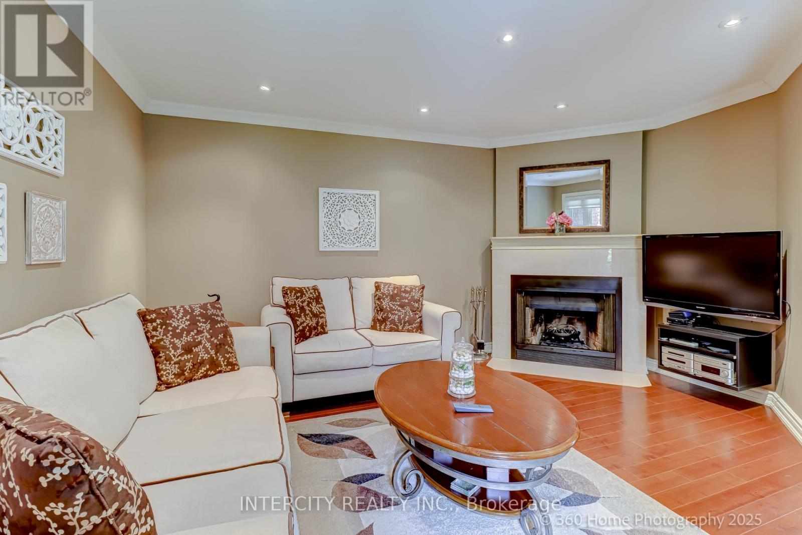 539 Langport Court, Mississauga, Ontario  L5R 3M5 - Photo 7 - W12196595