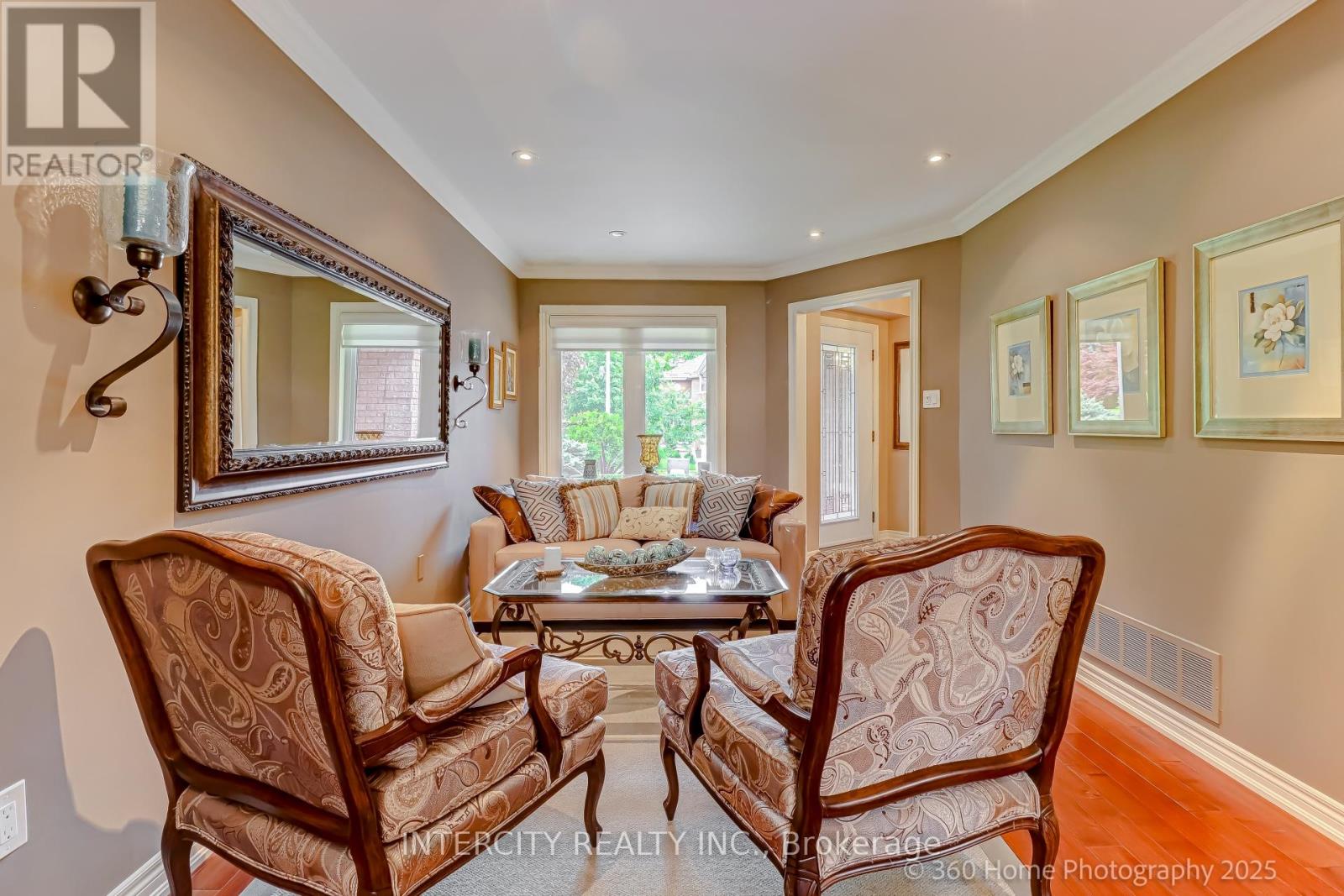 539 Langport Court, Mississauga, Ontario  L5R 3M5 - Photo 9 - W12196595