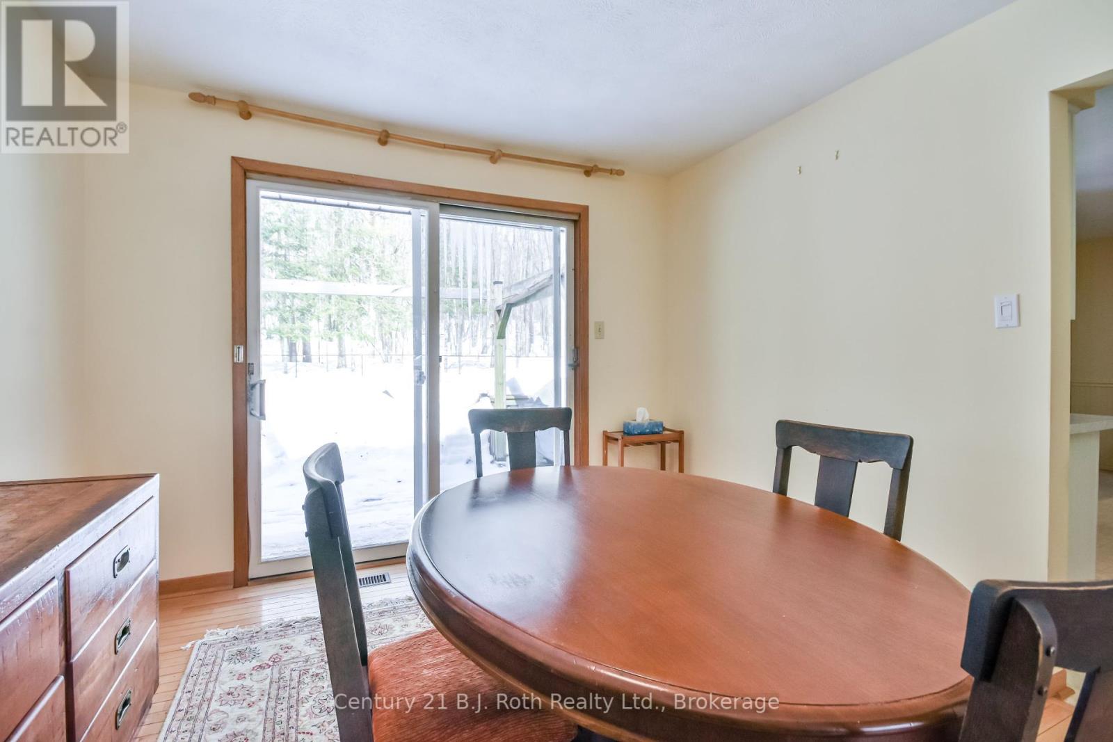 864 Midland Point Road, Midland, Ontario  L4R 5G2 - Photo 5 - S12014052