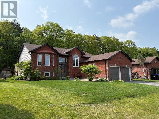 60 Leo Boulevard, Wasaga Beach, Ontario  L9Z 1C6 - Photo 1 - S12161262