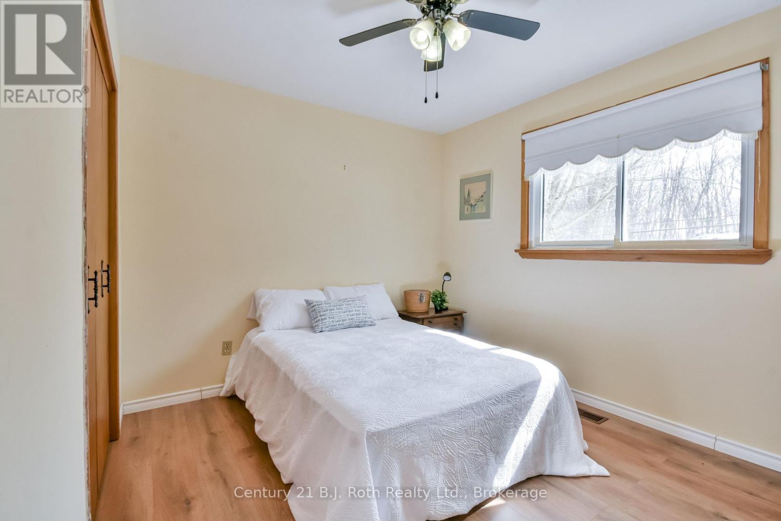 864 Midland Point Road, Midland, Ontario  L4R 5G2 - Photo 9 - S12014052